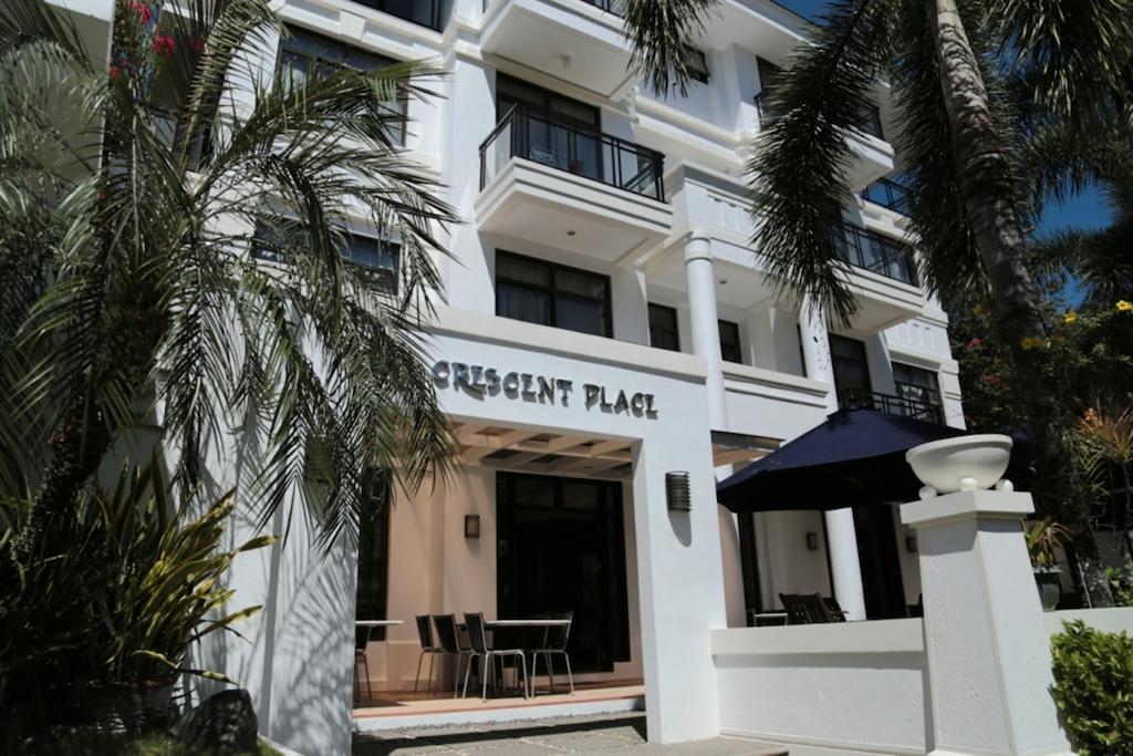 One Crescent Place Hotel Balabag  Exterior photo